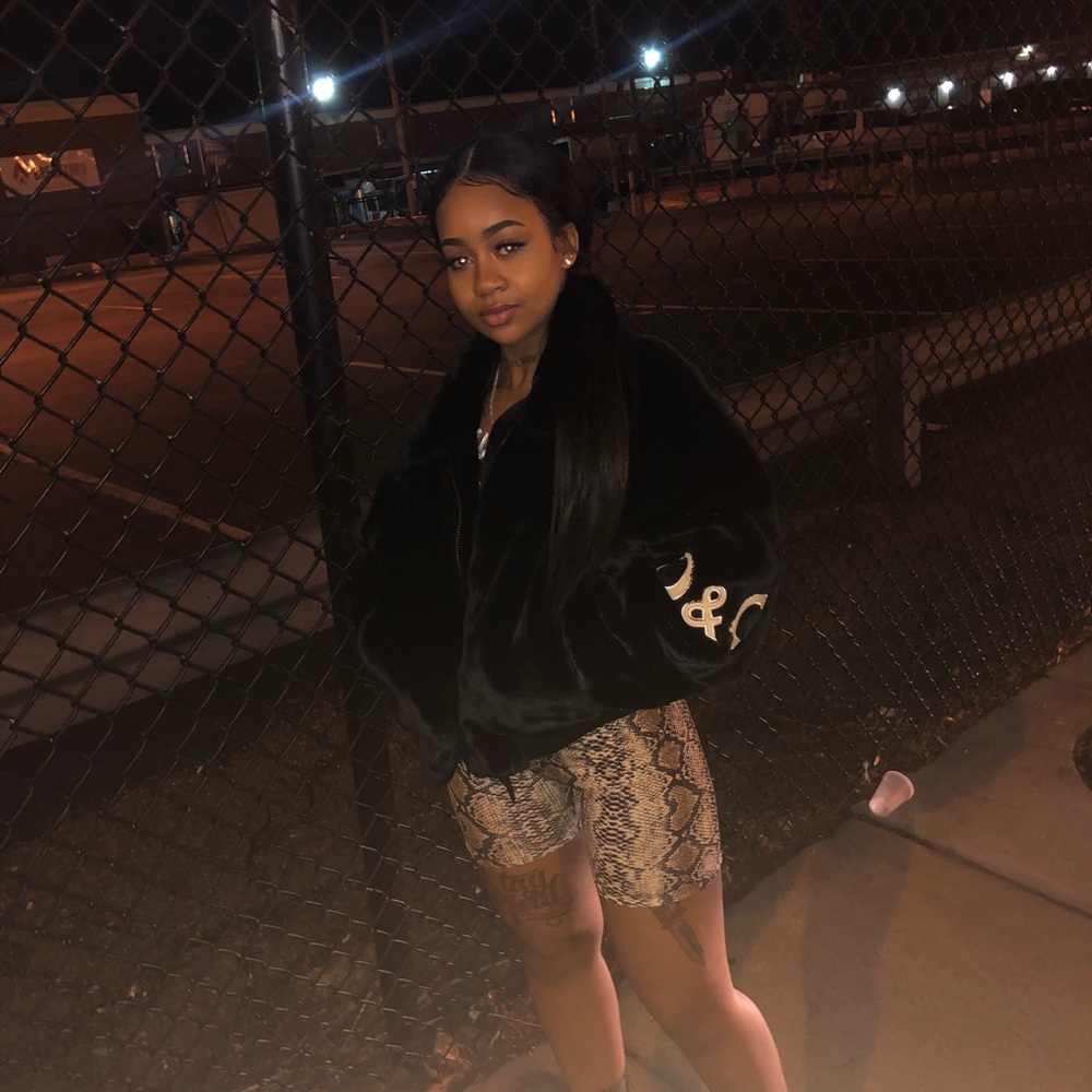 Dolce & Gabbana fur coat - Picture 2 of 3